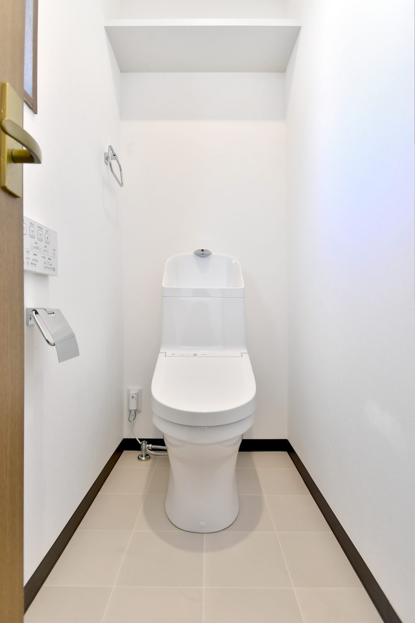 ウォシュレット・暖房便座・自動洗浄付きシステムトイレ