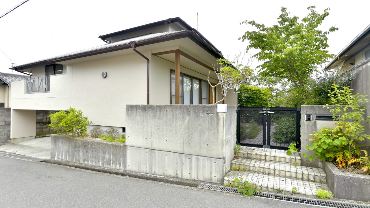 『山陽4丁目』ビルトインガレージ付きの全面リフォーム済の邸宅が登場☆