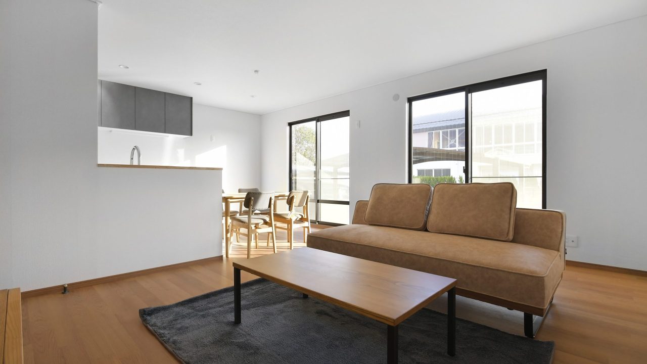 『赤磐市桜が丘西8丁目』大和ハウスの強靭な躯体はそのままリノベーション！駐車スペースも４台可☆